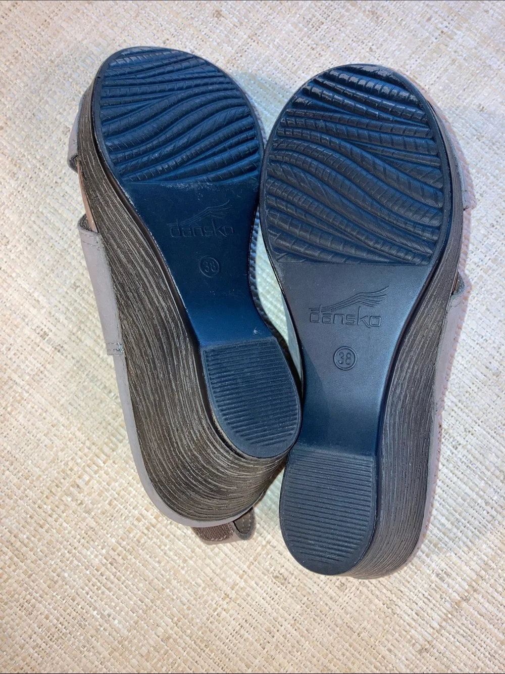 Dansko taupe suede